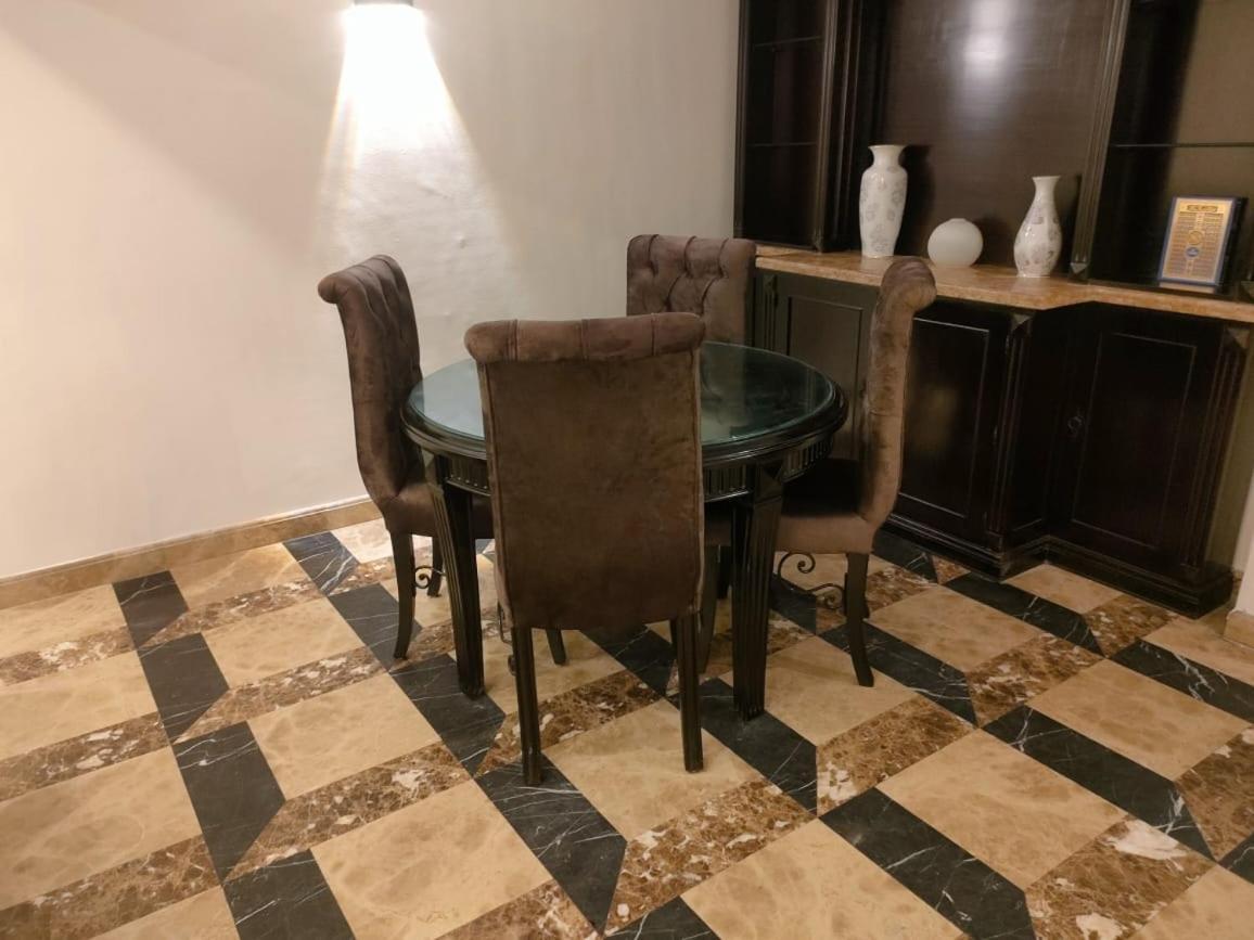 Tohfa Luxury Apartment Il Il Cairo Esterno foto