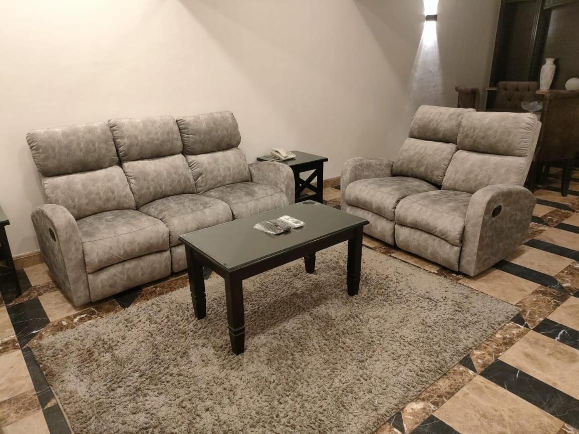 Tohfa Luxury Apartment Il Il Cairo Esterno foto