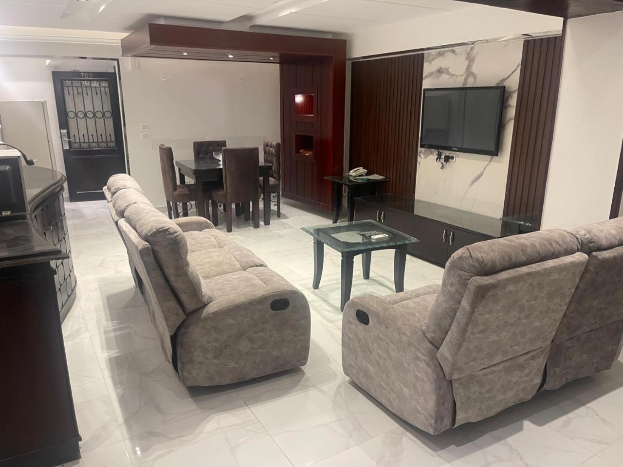 Tohfa Luxury Apartment Il Il Cairo Esterno foto